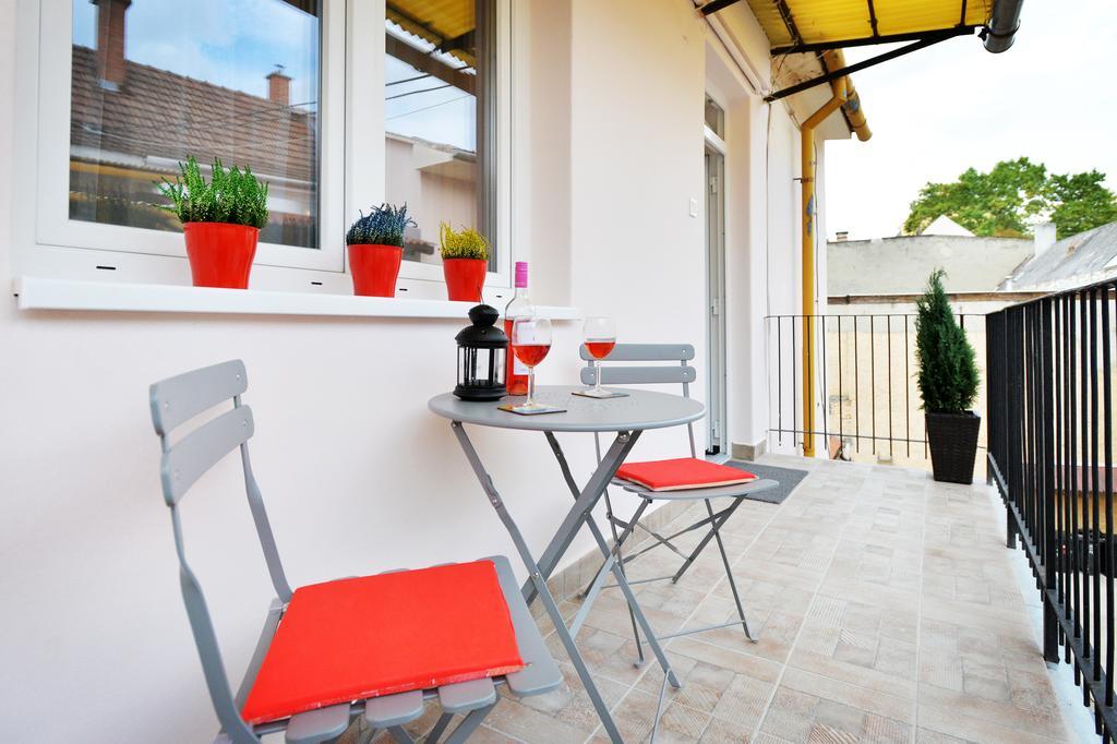 Enjoy Apartman Eger Ngoại thất bức ảnh